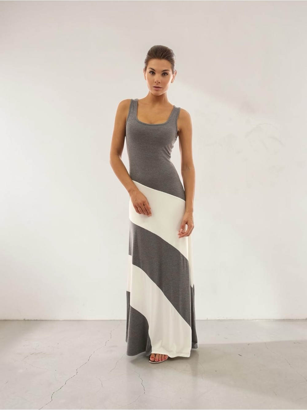 PattyBoutik Heather Gray Off-White Colorblock Maxi Dress Size Small